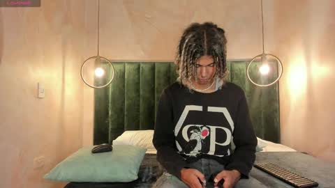 Snapshot of maxim_walker chatting on January 28, 3:04 am maxim online show from January 28, 3:04 am