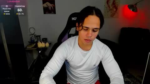 maximiliano_scoott_ online show from December 2, 10:35 pm