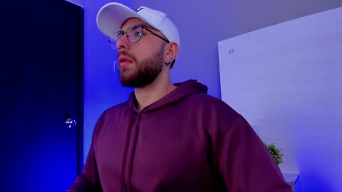 MAXIMO online show from January 4, 11:38 pm