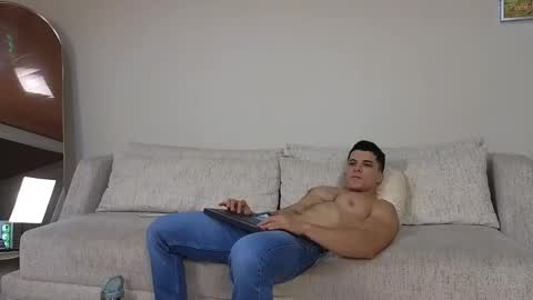 Sebastian online show from February 1, 2:05 am