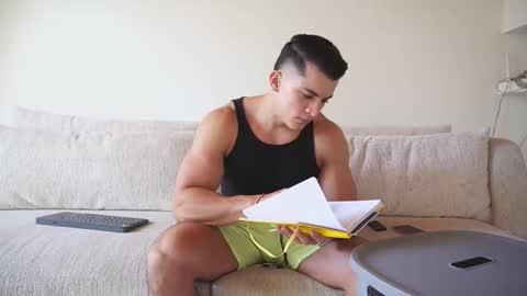 Sebastian online show from October 9, 5:40 pm