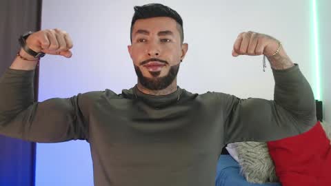 Independent Model online show from April 14, 6:02 am