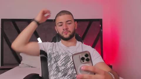 Maximus online show from February 6, 12:24 pm