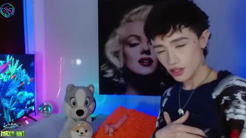 Max online show from March 6, 9:58 am