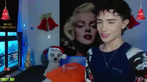 Max online show from December 15, 9:45 pm