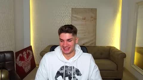 MaxKaiden online show from October 4, 6:51 am