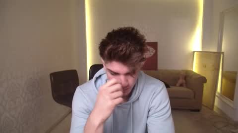 MaxKaiden online show from March 7, 5:29 am