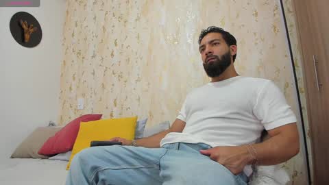 Max online show from January 1, 12:43 am