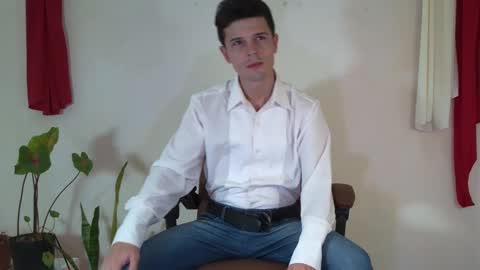 Max online show from January 12, 3:49 am