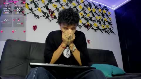 Max online show from February 3, 11:59 am