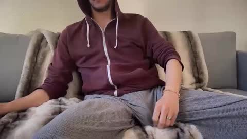 MaxXxurbate online show from January 18, 11:11 am