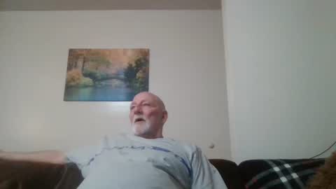 Snapshot of mdane99 chatting on December 24, 1:16 am mdane99 online show from December 24, 1:16 am