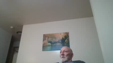 Snapshot of mdane99 chatting on December 23, 3:18 am mdane99 online show from December 23, 3:18 am