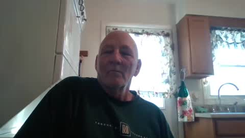 Snapshot of mdane99 chatting on February 13, 10:54 pm mdane99 online show from February 13, 10:54 pm