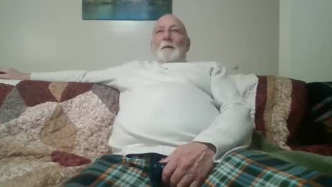 Snapshot of mdane99 chatting on January 6, 2:04 am mdane99 online show from January 6, 2:04 am