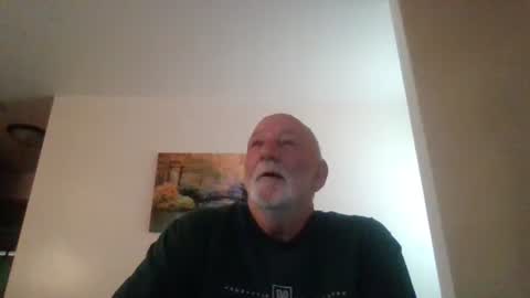 Snapshot of mdane99 chatting on January 1, 5:00 pm mdane99 online show from January 1, 5:00 pm
