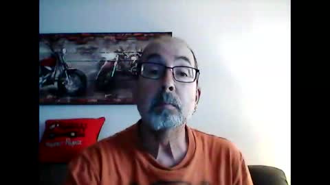 me at home online show from April 5, 5:42 pm