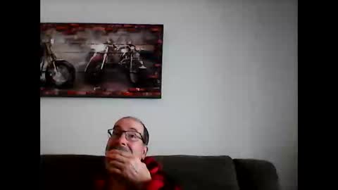 Snapshot of meathome3 chatting on March 1, 2:55 pm me at home online show from March 1, 2:55 pm