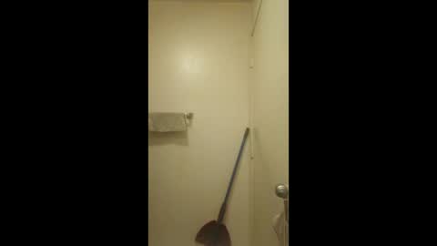 mel_hart_jr online show from May 31, 8:10 pm