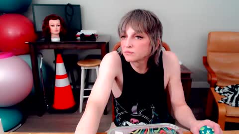 Snow Hobot online show from November 7, 2:37 am