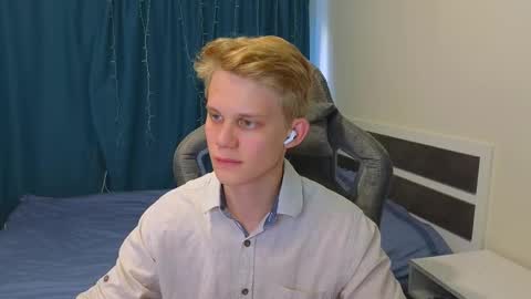 Mickey online show from October 15, 12:57 pm