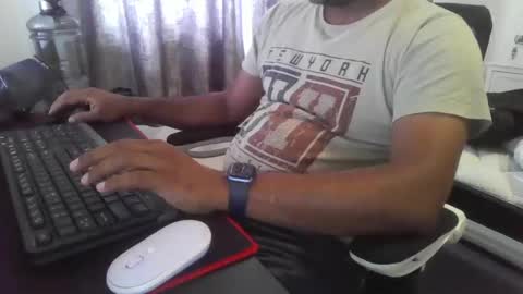 Snapshot of meshneo chatting on February 6, 10:32 pm meshneo online show from February 6, 10:32 pm