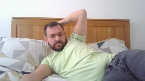 Snapshot of mg_of chatting on March 7, 1:51 pm mg-of online show from March 7, 1:51 pm