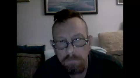 mhitch924 online show from June 2, 2:01 am