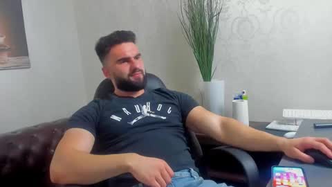 MicahLane online show from October 25, 5:42 am