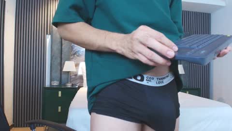 Michael online show from February 8, 8:35 pm