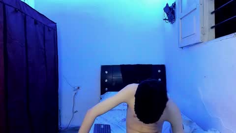 michael_david0528 online show from February 25, 5:41 am