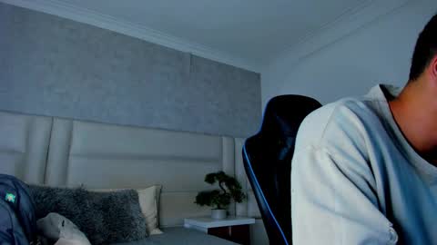 Michael online show from October 23, 4:27 am