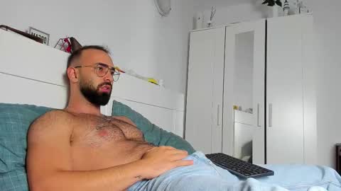 MichaelEvansx online show from September 22, 7:57 pm