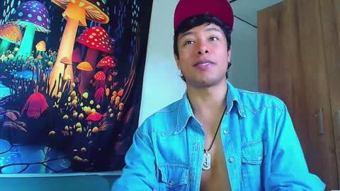 Snapshot of michaelstones chatting on December 10, 2:17 pm michaelstones online show from December 10, 2:17 pm