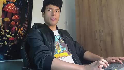 Snapshot of michaelstones chatting on February 15, 3:06 pm michaelstones online show from February 15, 3:06 pm