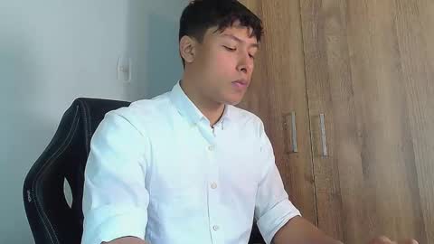 Snapshot of michaelstones chatting on March 3, 2:42 pm michaelstones online show from March 3, 2:42 pm