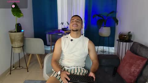 Snapshot of michel_g22 chatting on October 22, 8:00 pm michel g22 online show from October 22, 8:00 pm