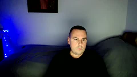 micic3 online show from January 1, 12:11 am