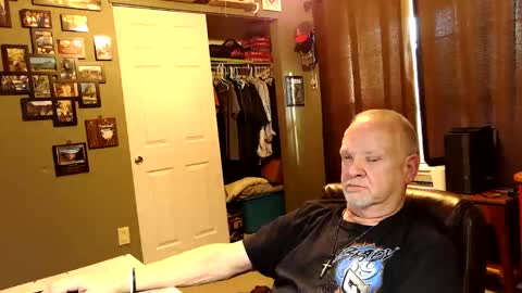 midwestdad09 online show from October 24, 10:00 pm