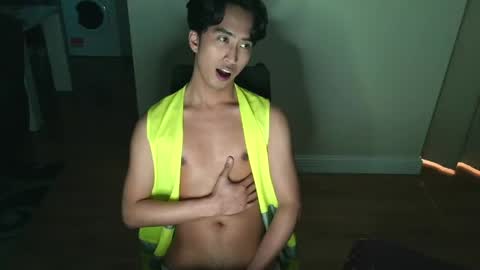 CLover online show from April 23, 6:32 pm