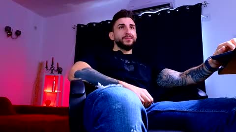 Snapshot of mightyaaron chatting on September 26, 6:44 am MightyAaron online show from September 26, 6:44 am
