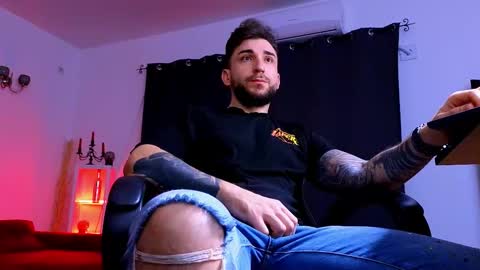 MightyAaron online show from February 3, 3:48 am