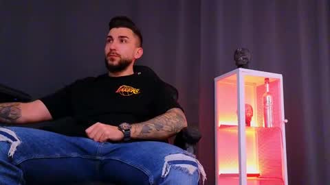 Snapshot of mightyaaron chatting on February 3, 3:42 am MightyAaron online show from February 3, 3:42 am