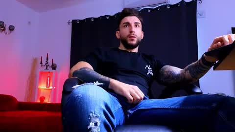 MightyAaron online show from November 16, 7:10 am