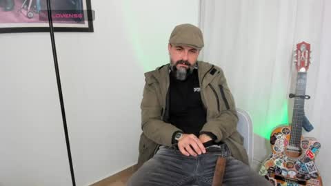 Miguel Angel online show from August 3, 4:35 pm