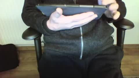 mik online show from February 13, 8:38 am