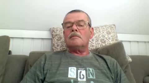 mikael42 online show from May 24, 1:17 pm