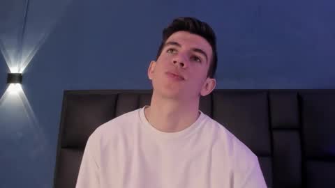 mikael online show from November 5, 5:42 am