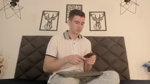 mikael online show from March 6, 5:24 am