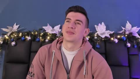 mikael online show from December 18, 4:19 am